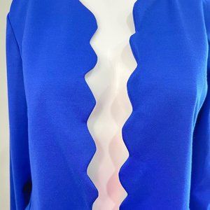 BEAUTIFUL BLUE LIGHT BLAZER WITH SCALLOP DESIGN SIZE SMALL COTTON MATERIAL